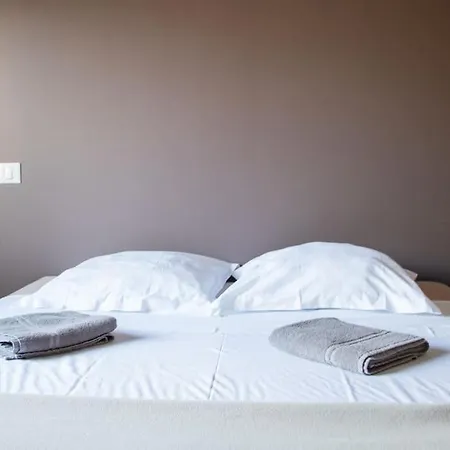 Villa Grande Avec Vue Et Piscine